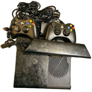 Microsoft Xbox 360 E 250GB Model 1538 Console With 2 Controllers Kinect Cables